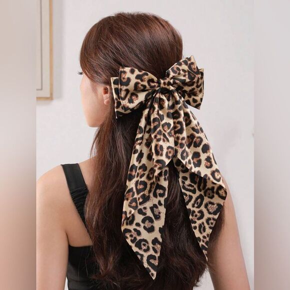 Leopard Print Hair Bow K38 - Picture 1 of 4